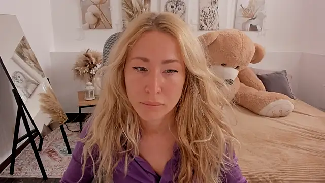 AstraMonroe online show from March 2026 07:58:02 AM