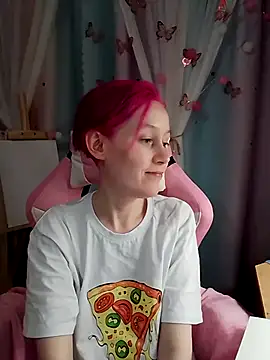 Fuzzy Unicorn online show from September 2025 07:17:02 PM