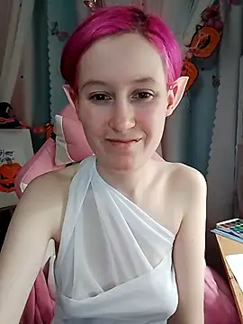 Fuzzy Unicorn online show from October 2025 07:04:02 PM