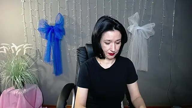 CameronEnns online show from December 2025 07:31:01 PM