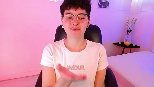 jeroharper online show from October 2025 02:13:02 PM