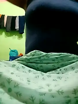 Snapshot of Hotty-couple063 chatting on October 2025 04:42:01 PM Hotty-couple063 online show from October 2025 04:42:01 PM