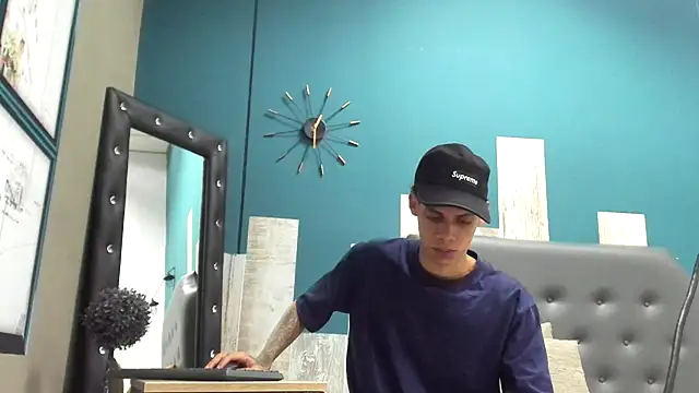 Ian1  online show from November 2025 11:10:03 AM