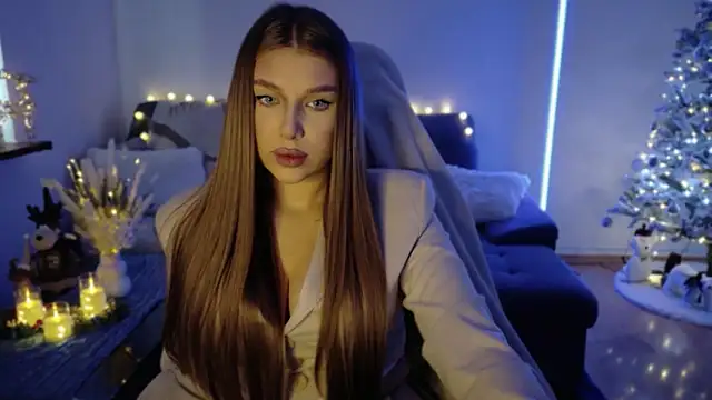 Snapshot of Emma_candyyy chatting on December 2025 11:41:01 AM Emma candyyy online show from December 2025 11:41:01 AM