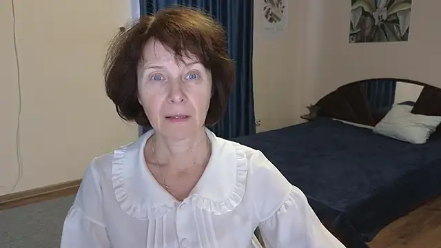 Snapshot of Lia_Tito chatting on November 2025 06:02:02 AM Lia Tito online show from November 2025 06:02:02 AM