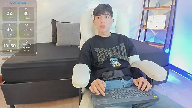 mathias saenz online show from November 2025 07:16:02 PM