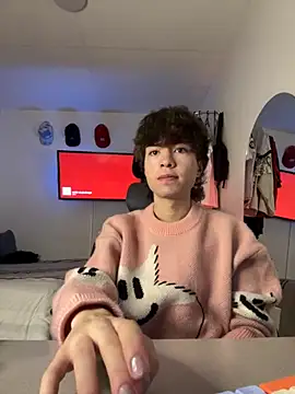 Snapshot of Tonerii chatting on October 2025 01:25:02 AM Tonerii online show from October 2025 01:25:02 AM