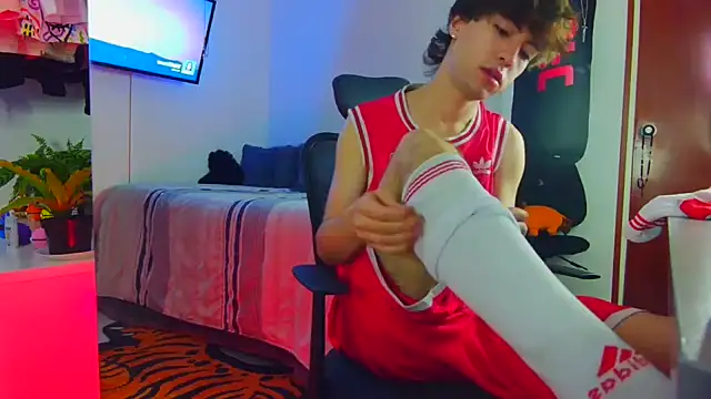 Snapshot of Tonerii chatting on October 2025 01:25:02 AM Tonerii online show from October 2025 01:25:02 AM