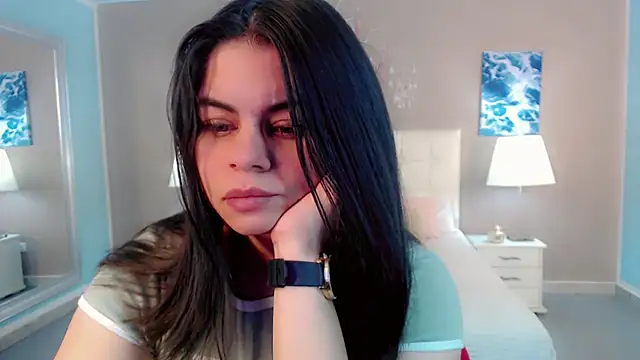 maddissonivanova online show from February 2026 06:59:02 PM