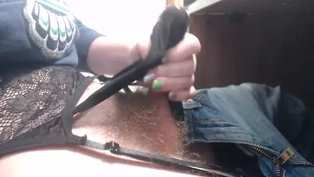 Ilovethetip online show from September 2025 05:13:01 PM