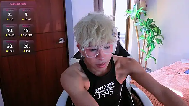 taichi bluy online show from November 2025 07:26:01 PM