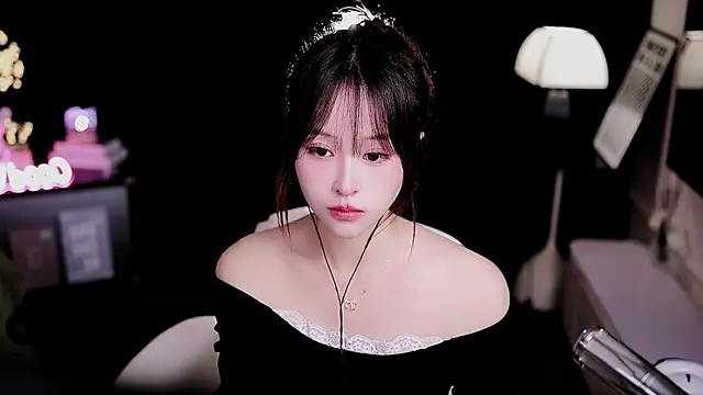 coward by online show from February 2026 09:06:02 AM