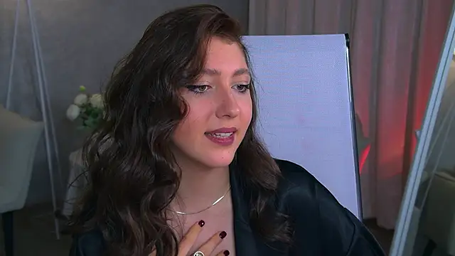 Mary Miiller online show from October 2025 09:41:01 AM