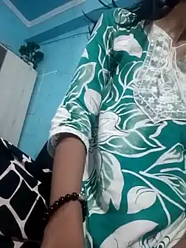 Snapshot of RENUKA_RAJPUT chatting on April 2026 05:26:02 PM RENUKA RAJPUT online show from April 2026 05:26:02 PM