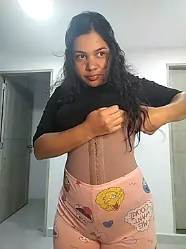 Snapshot of Eimy-04 chatting on November 2025 04:08:01 PM Eimy-04 online show from November 2025 04:08:01 PM