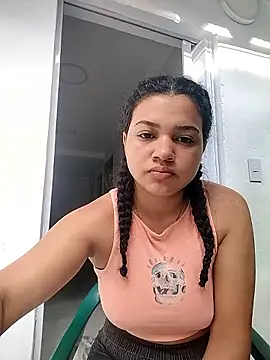 Snapshot of Eimy-04 chatting on November 2025 08:53:01 PM Eimy-04 online show from November 2025 08:53:01 PM