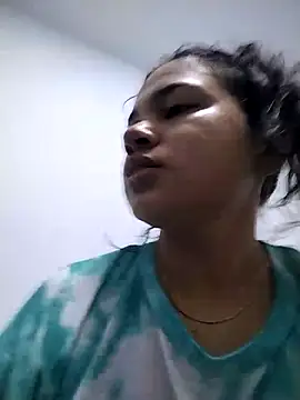 Snapshot of Eimy-04 chatting on November 2025 08:07:01 AM Eimy-04 online show from November 2025 08:07:01 AM