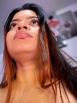 Yaqui elle online show from February 2026 02:44:01 AM