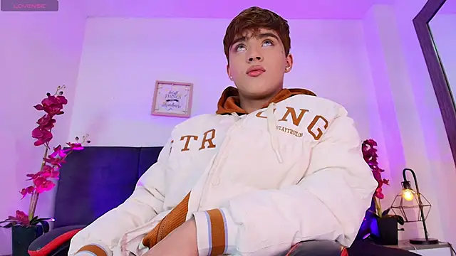 Lucass love online show from April 2026 01:53:01 PM