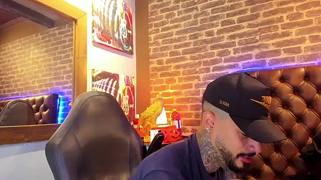 VinzenzRizzo online show from November 2025 04:00:01 AM