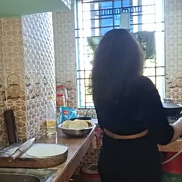 Snapshot of Bristy- chatting on November 2025 03:23:01 AM Bristy- online show from November 2025 03:23:01 AM