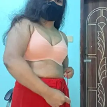 Snapshot of Bristy- chatting on December 2025 07:00:01 PM Bristy- online show from December 2025 07:00:01 PM