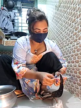 Bristy- online show from January 2026 01:39:01 PM