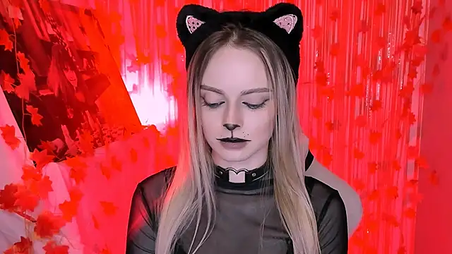 JuliaBrewwer online show from October 2025 01:34:02 PM