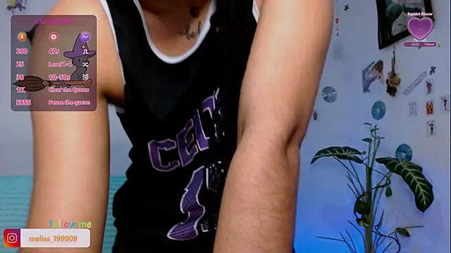 Nocturnawitch online show from April 2026 01:30:02 AM