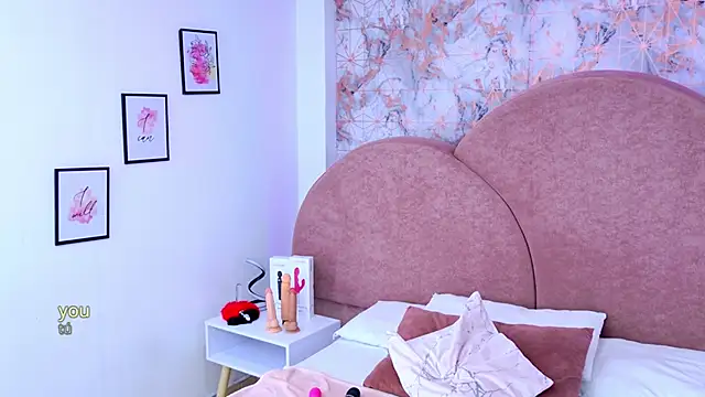 RavenGloomy online show from November 2025 07:35:01 PM