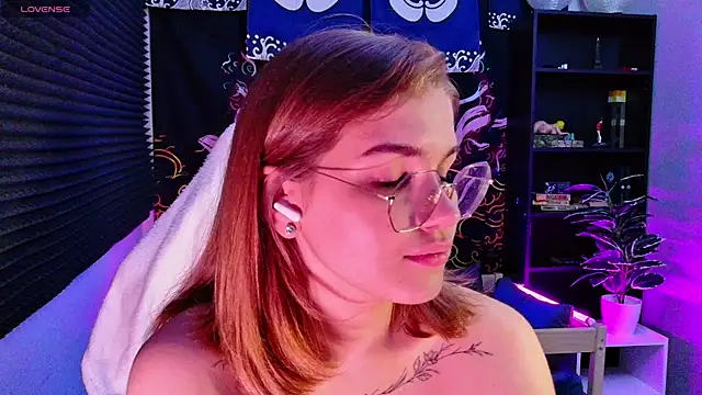 SophieMurrr online show from July 2026 08:11:02 PM