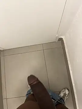 Snapshot of kamo012000 chatting on September 2025 12:42:02 PM kamo012000 online show from September 2025 12:42:02 PM