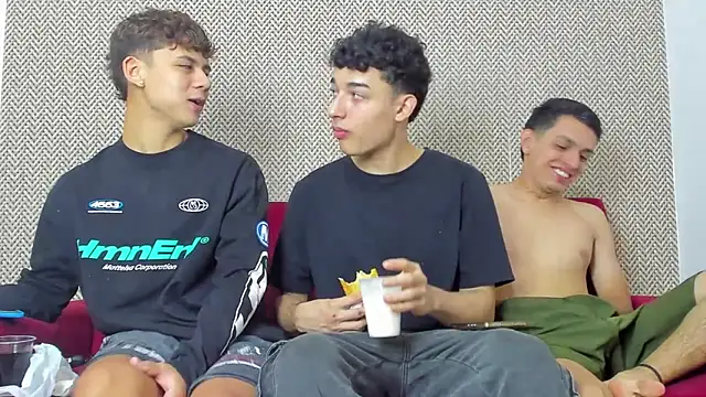 willy sexxx18 online show from February 2026 02:26:01 PM