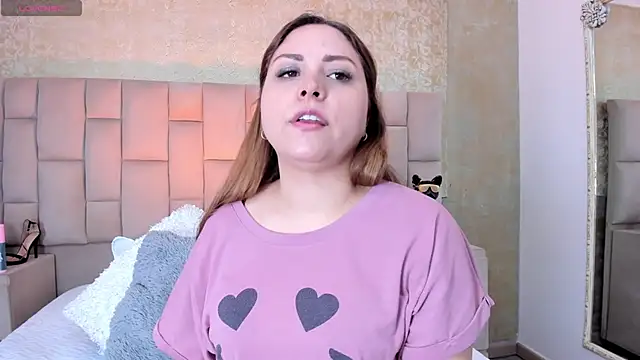 cloesummerr  online show from November 2025 01:45:01 PM