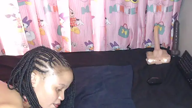 TrishahXo online show from March 2026 01:22:01 PM