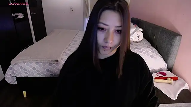 Mia 1120 online show from April 2026 02:23:02 PM