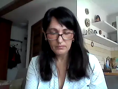 Snapshot of Elena48324 chatting on May 2026 10:22:01 AM Elena48324 online show from May 2026 10:22:01 AM