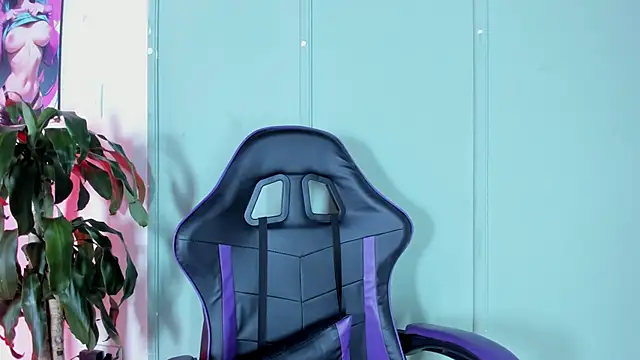 Zafiro  Brown online show from September 2025 12:21:02 PM