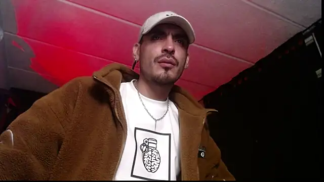 Snapshot of malek_xarx_ chatting on November 2025 05:40:01 AM malek xarx online show from November 2025 05:40:01 AM