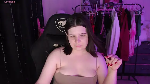 AmyVibess online show from July 2026 06:10:01 PM