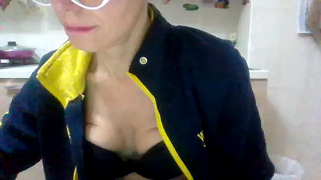 Kelly80 online show from April 2026 02:39:01 AM