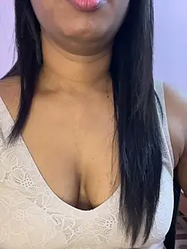 Snapshot of tamil_Aarathi chatting on April 2026 05:43:02 PM tamil Aarathi online show from April 2026 05:43:02 PM