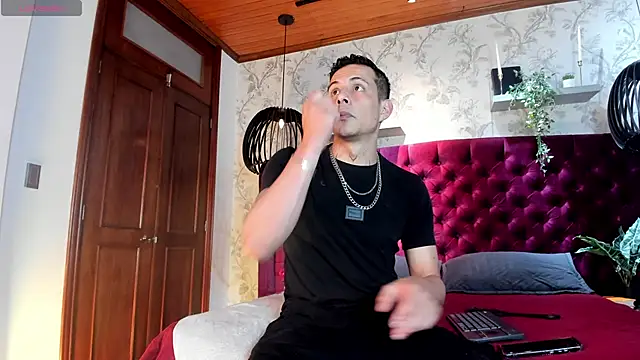 Dustin Sonne online show from November 2025 03:50:02 AM