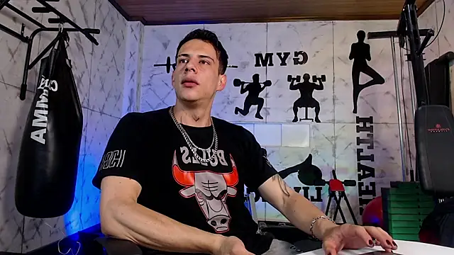 Dustin Sonne online show from July 2026 03:32:01 AM