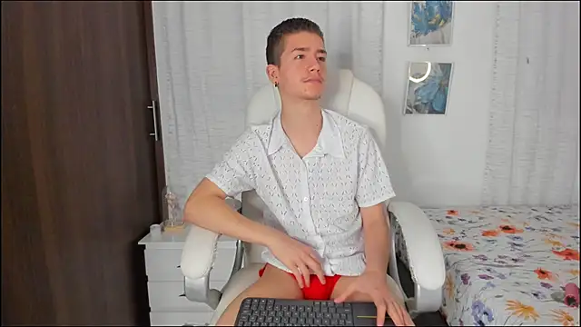 Snapshot of ThiagooJames chatting on September 2025 12:43:02 AM ThiagooJames online show from September 2025 12:43:02 AM