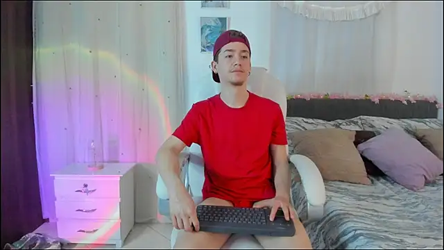 Snapshot of ThiagooJames chatting on December 2025 03:22:01 AM ThiagooJames online show from December 2025 03:22:01 AM