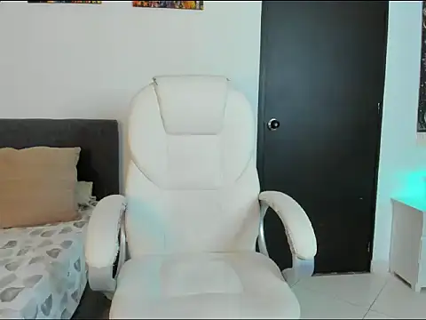 ThiagooJames online show from February 2026 06:56:01 AM