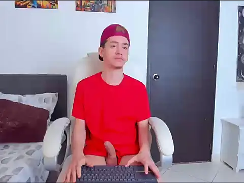 ThiagooJames online show from February 2026 12:38:01 PM