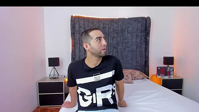 Snapshot of Lushian_ chatting on November 2025 02:49:02 PM Lushian online show from November 2025 02:49:02 PM