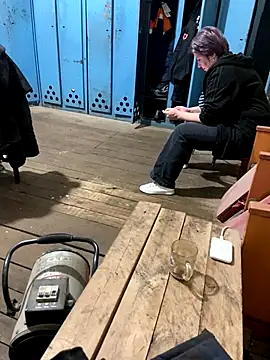 Snapshot of ReginaAndGordon chatting on November 2025 02:17:01 PM ReginaAndGordon online show from November 2025 02:17:01 PM